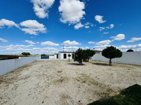 Moradia T2 - Almeirim