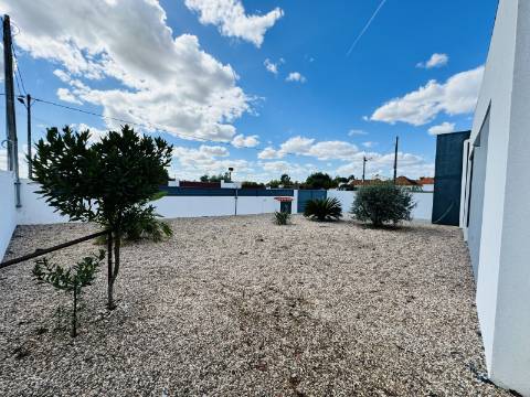 Moradia T2 - Almeirim