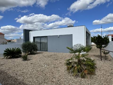 Moradia T2 - Almeirim