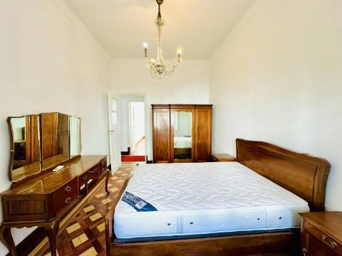 Moradia T5 - Santarém