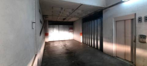 Garagem com 100m² - Santarém