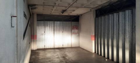 Garagem com 100m² - Santarém