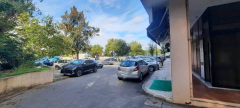 Garagem com 100m² - Santarém