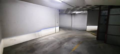 Garagem com 100m² - Santarém