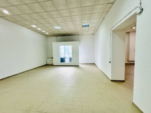 Espaço comércio/ lojas - Santarém