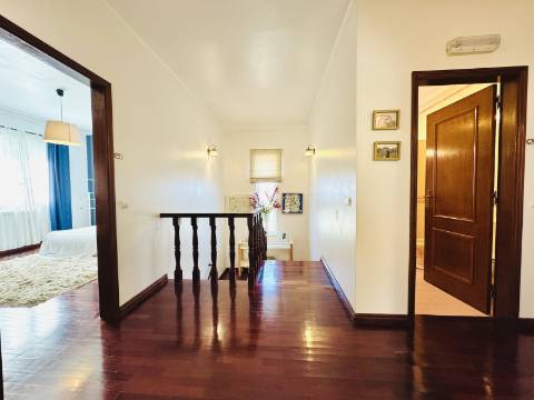 Moradia T5 - Santarém