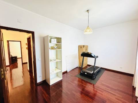 Moradia T5 - Santarém