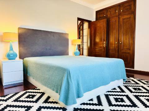 Moradia T5 - Santarém