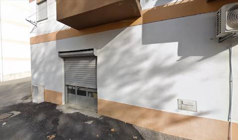 Armazém com 100m² - Planalto de Santarém