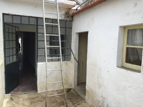 Moradia T2 - Pombalinho/ Santarém