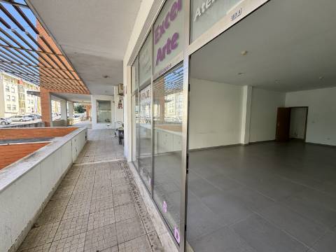 Loja comercial - Santarém