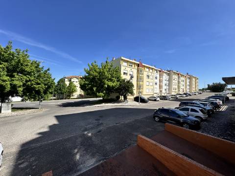 Loja comercial - Santarém