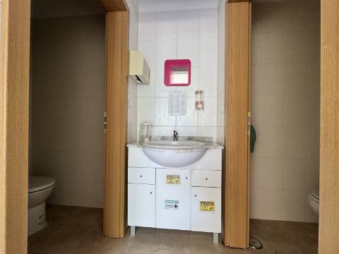 Loja comercial - Santarém