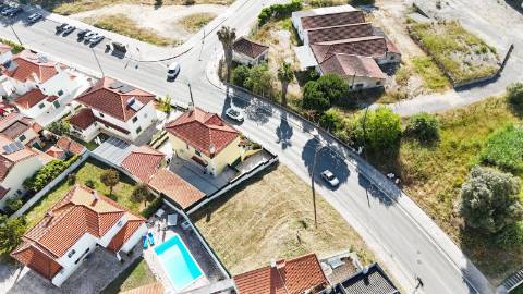 Lote terreno urbano 420m² - Santarém