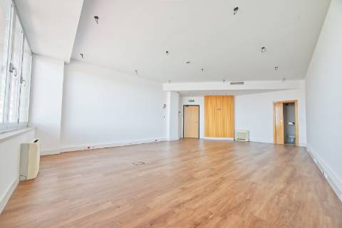 Escritório com lugar garagem - Santarém