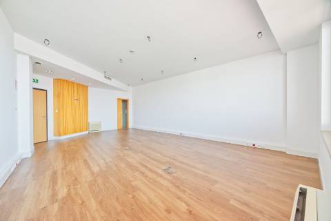 Escritório com lugar garagem - Santarém