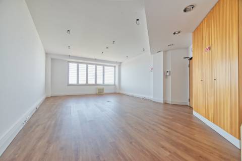 Escritório com lugar garagem - Santarém