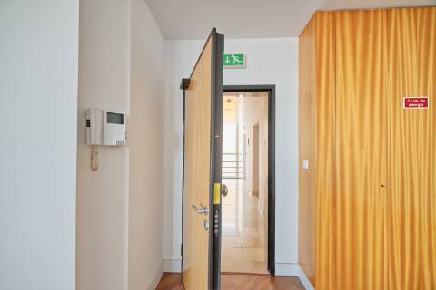 Escritório com lugar garagem - Santarém