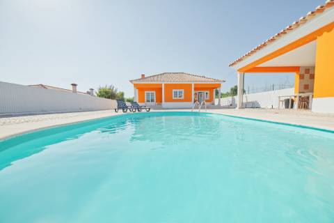 Moradia T4 com piscina - Santarém