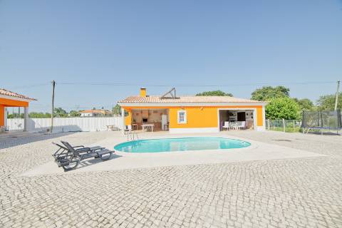 Moradia T4 com piscina - Santarém