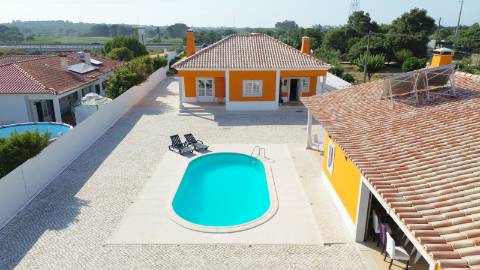 Moradia T4 com piscina - Santarém