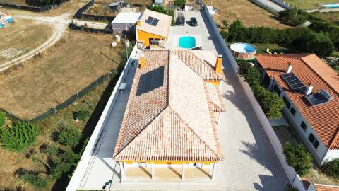 Moradia T4 com piscina - Santarém