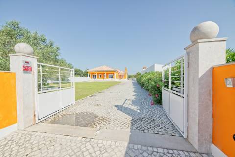 Moradia T4 com piscina - Santarém