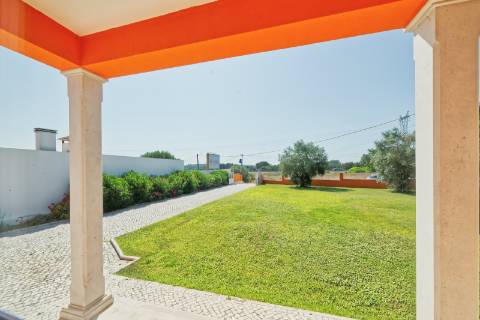 Moradia T4 com piscina - Santarém