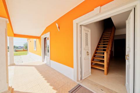 Moradia T4 com piscina - Santarém