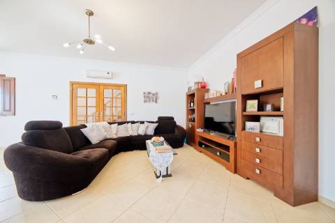 Moradia T4 com piscina - Santarém