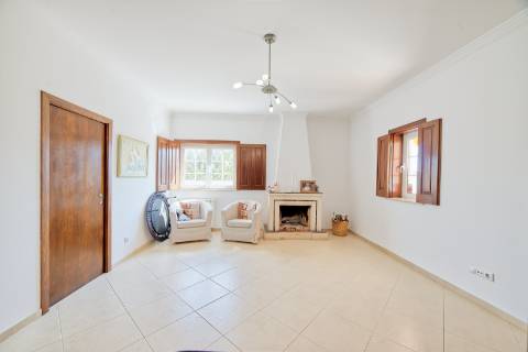 Moradia T4 com piscina - Santarém