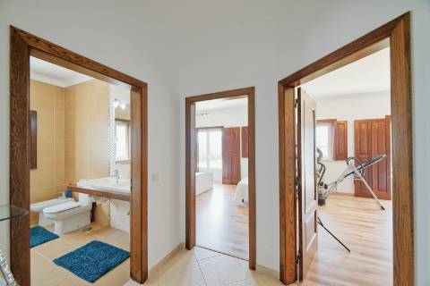 Moradia T4 com piscina - Santarém