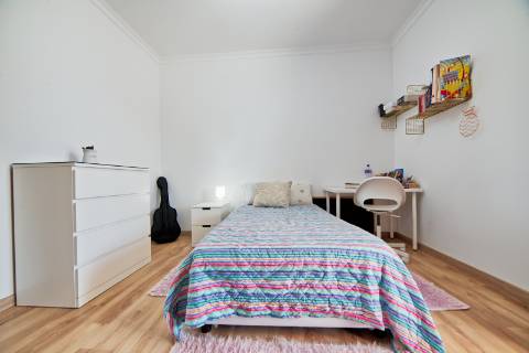 Moradia T4 com piscina - Santarém