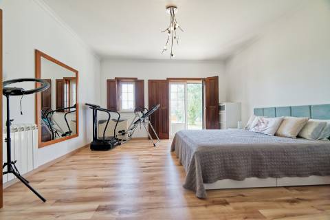 Moradia T4 com piscina - Santarém