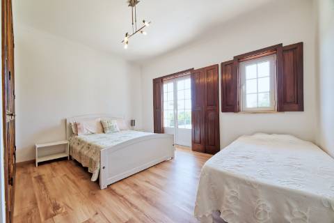 Moradia T4 com piscina - Santarém