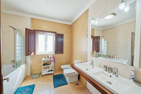 Moradia T4 com piscina - Santarém