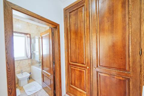 Moradia T4 com piscina - Santarém