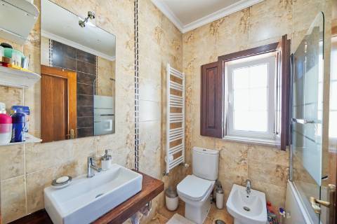 Moradia T4 com piscina - Santarém