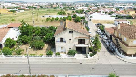 Moradia T3 - Almeirim