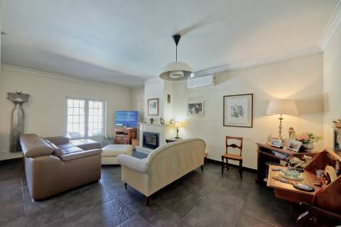 Moradia T5 com piscina - Santarém