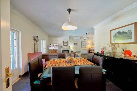 Moradia T5 com piscina - Santarém