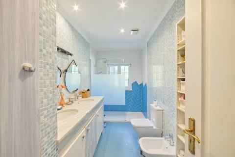 Moradia T5 com piscina - Santarém