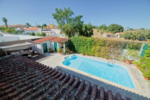 Moradia T5 com piscina - Santarém