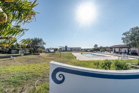 Monte para venda situado em Fortes Velhas - Ferreira do Alentejo