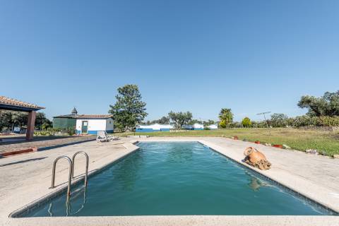 Monte para venda situado em Fortes Velhas - Ferreira do Alentejo