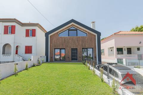 Arrenda-se Moradia em Palmela - Conforto e Excelente Localização