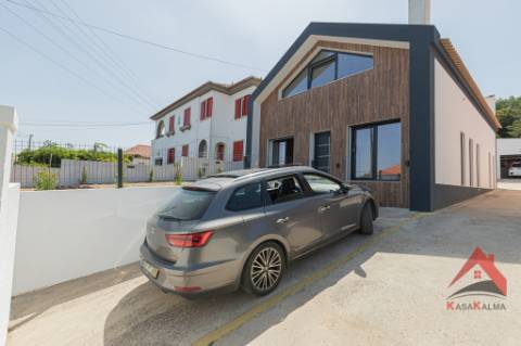 Arrenda-se Moradia em Palmela - Conforto e Excelente Localização