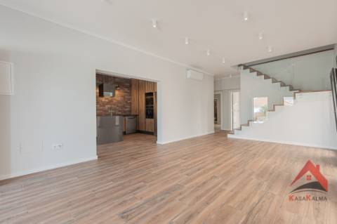 Arrenda-se Moradia em Palmela - Conforto e Excelente Localização