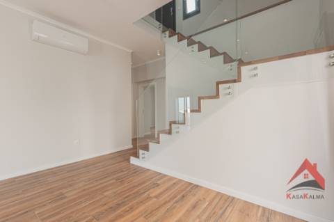 Arrenda-se Moradia em Palmela - Conforto e Excelente Localização