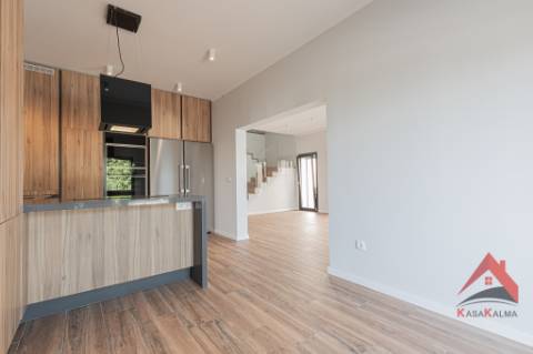 Arrenda-se Moradia em Palmela - Conforto e Excelente Localização